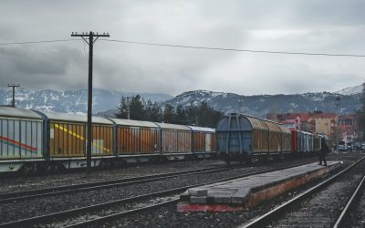 Transporte ferroviario: ventajas, desventajas y ¿es adecuado para usted?