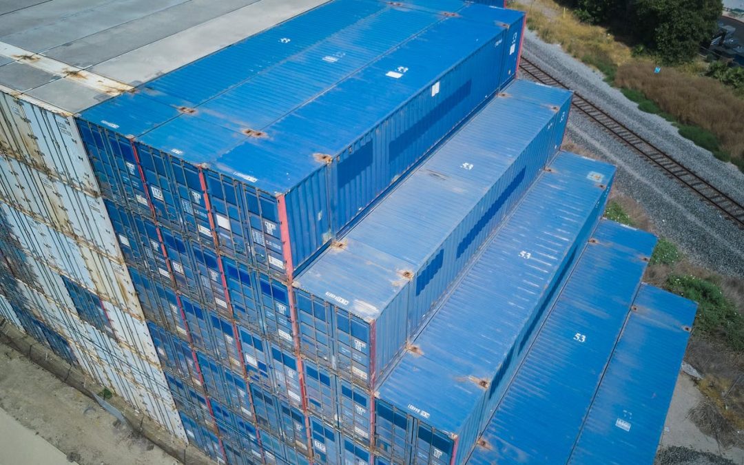 Товары с ограниченным доступом: что это такое и что произойдет, если вы все равно их импортируете