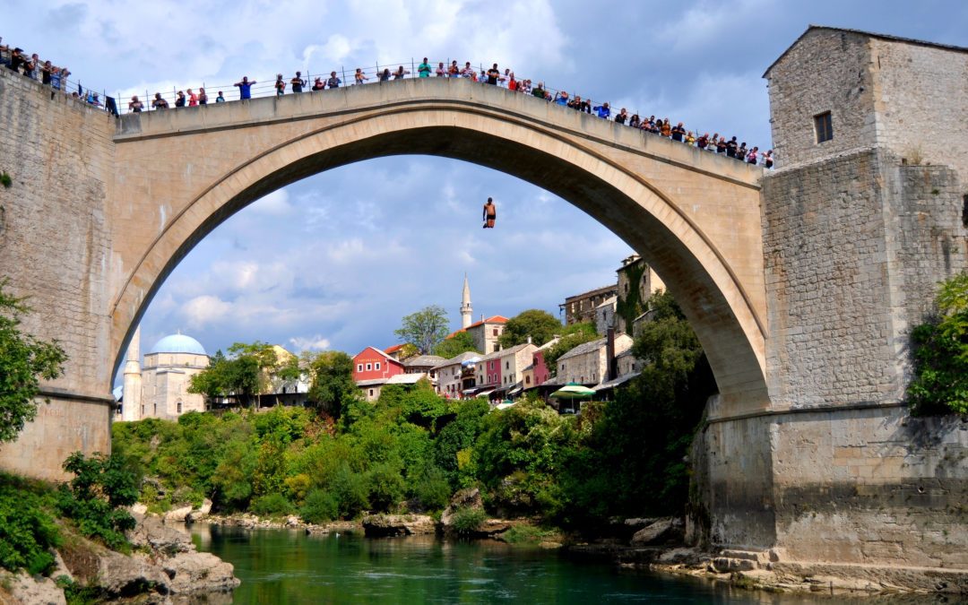 ¿Salto de puente en Bosnia?